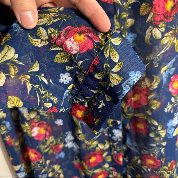 Kut from the Kloth size large sheer blue floral blouse, v-neck, tunic - Picture 2 of 10